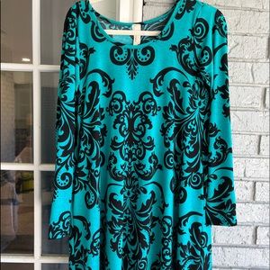 Stretchy black and teal patterned dress-with pockets!